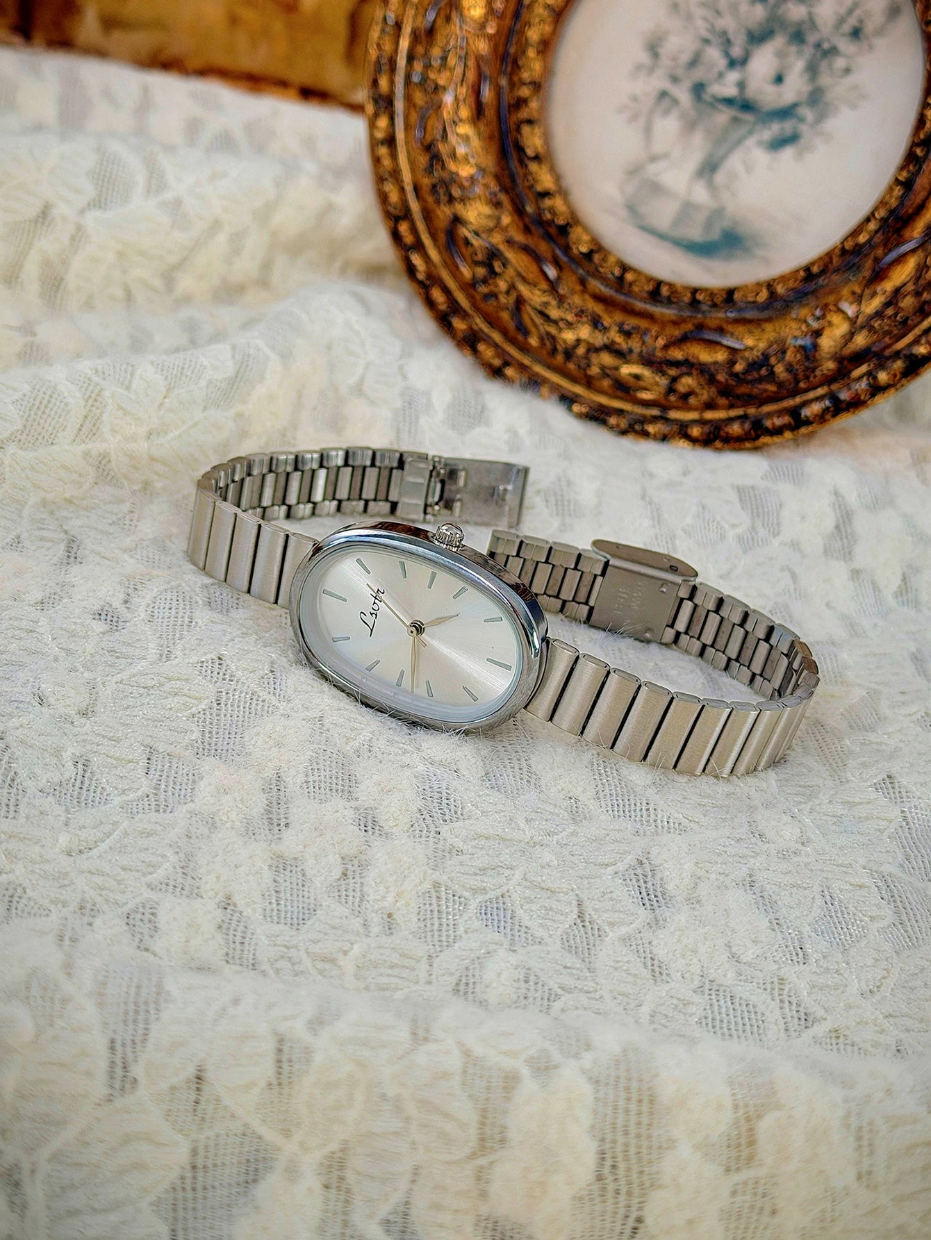 Women's Luxury Gold Oval Quartz Watch