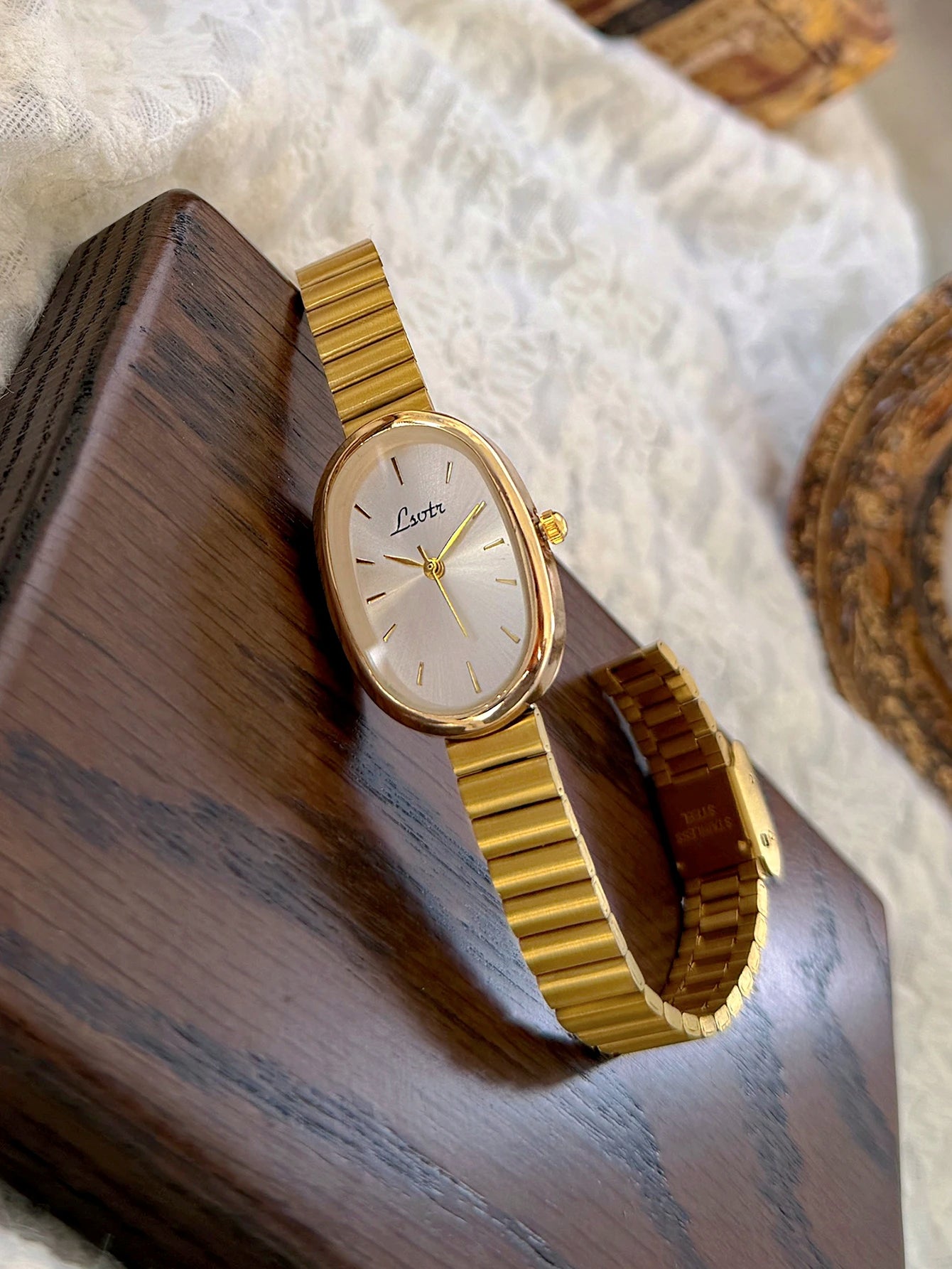 Women's Luxury Gold Oval Quartz Watch